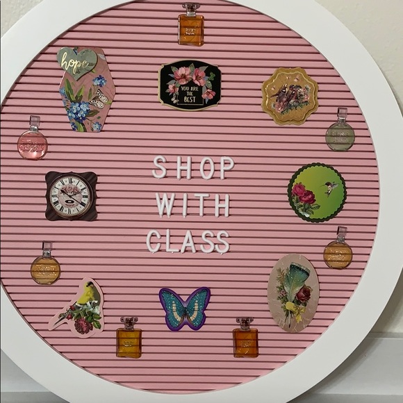 Meet your Posher, Julissa - Picture 1 of 1